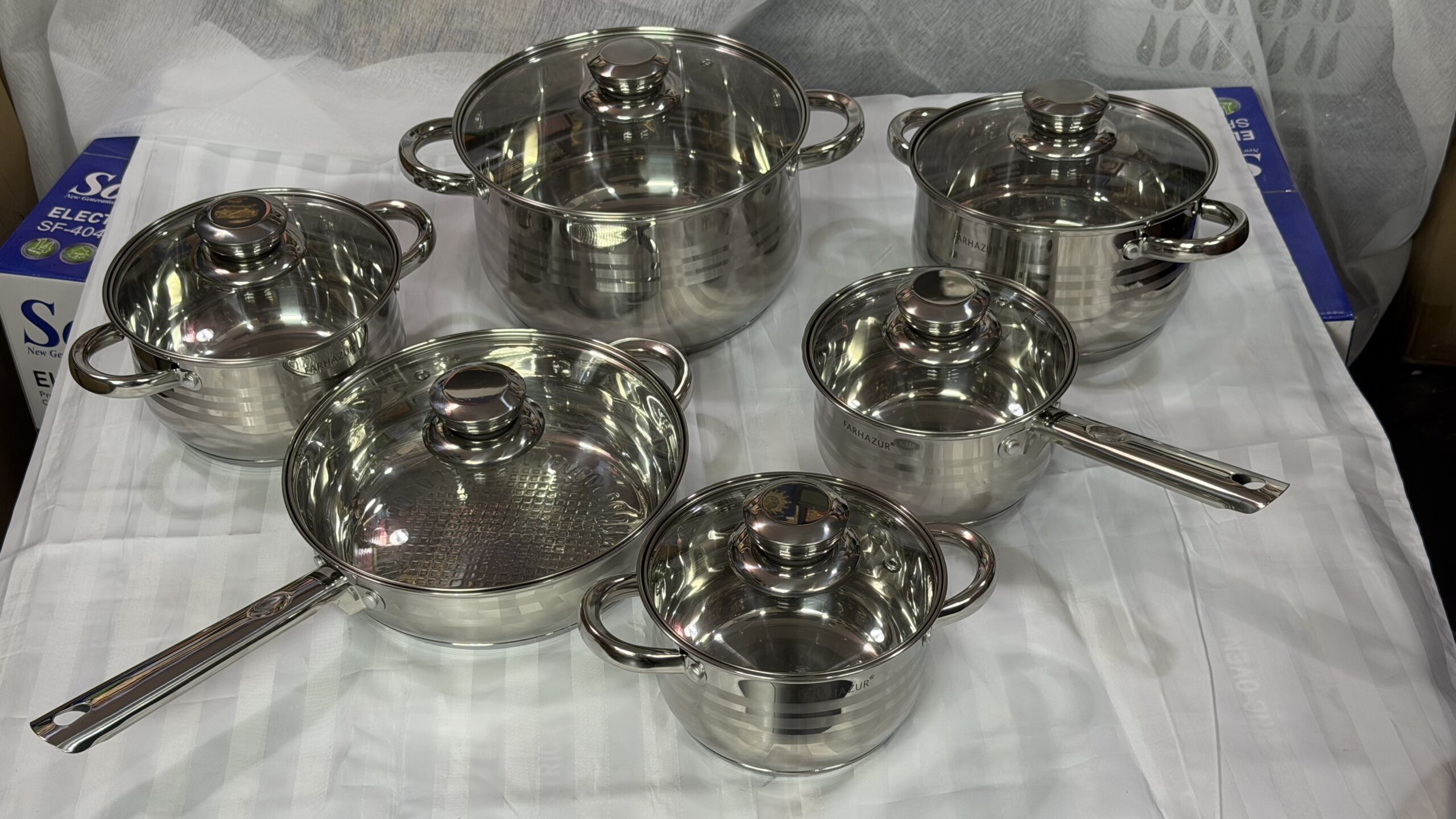 IMG_4495 Batterie de Cuisine 12 pièces – Acier Inoxydable Haute Qualité