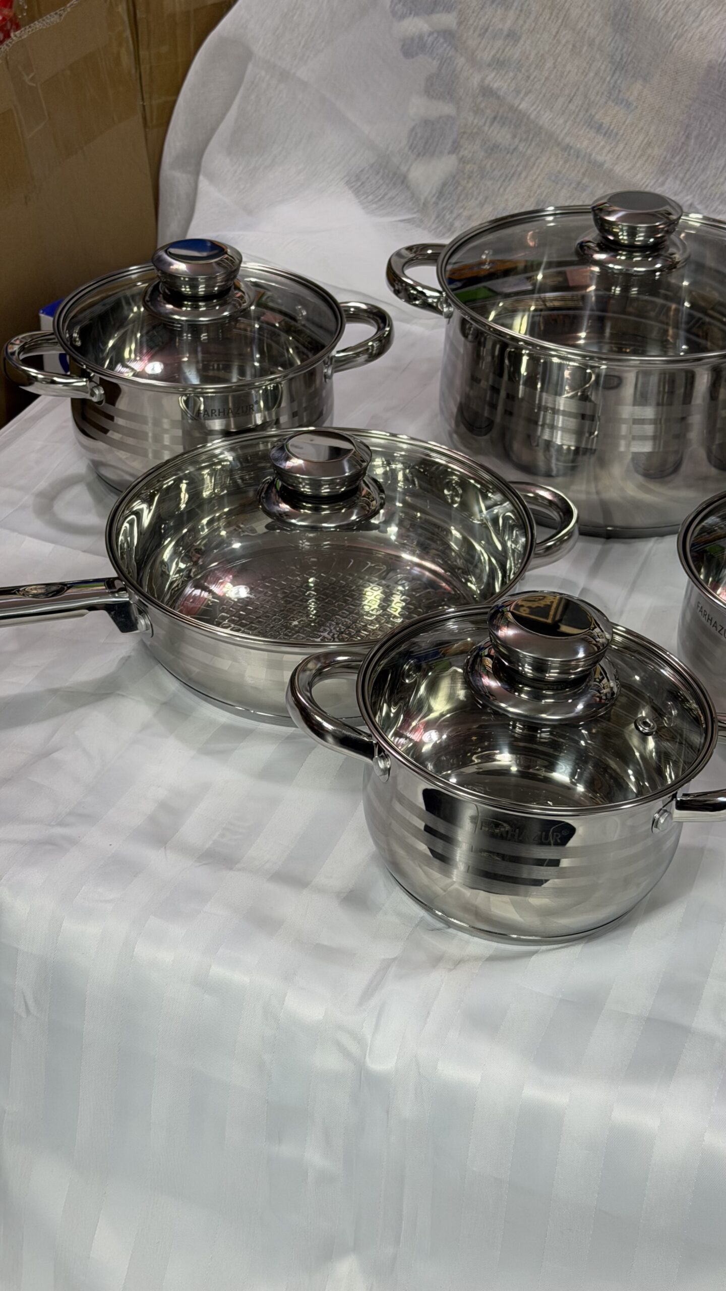 IMG_4499 Batterie de Cuisine 12 pièces – Acier Inoxydable Haute Qualité